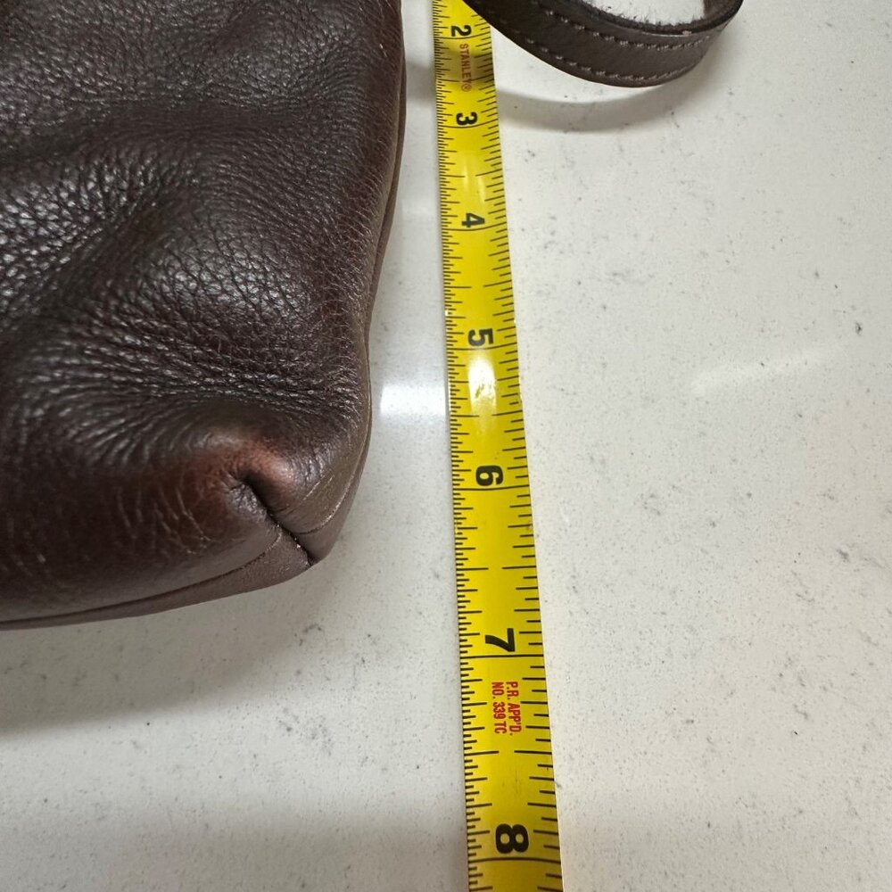 Fossil Brown Leather Crossbody Bag With Front Zip Pocket & Adjustable Strap - Picture 12 of 12
